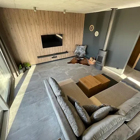 Trzy Szyszki Jezioro Czorsztynskie Balia Oraz Sauna W Cenie Сasa de vacaciones